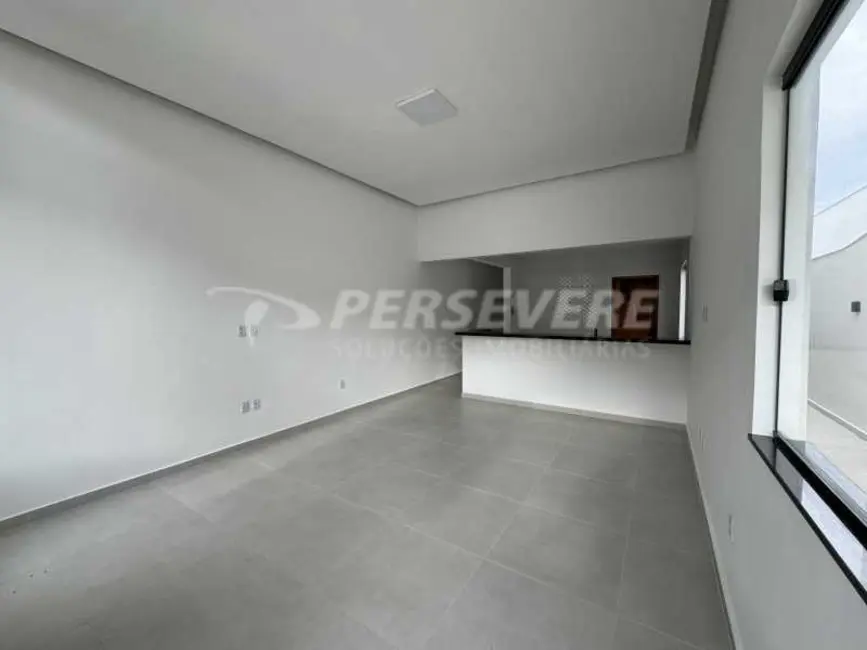 Foto 3 de Casa com 3 quartos à venda, 110m2 em Marica - RJ