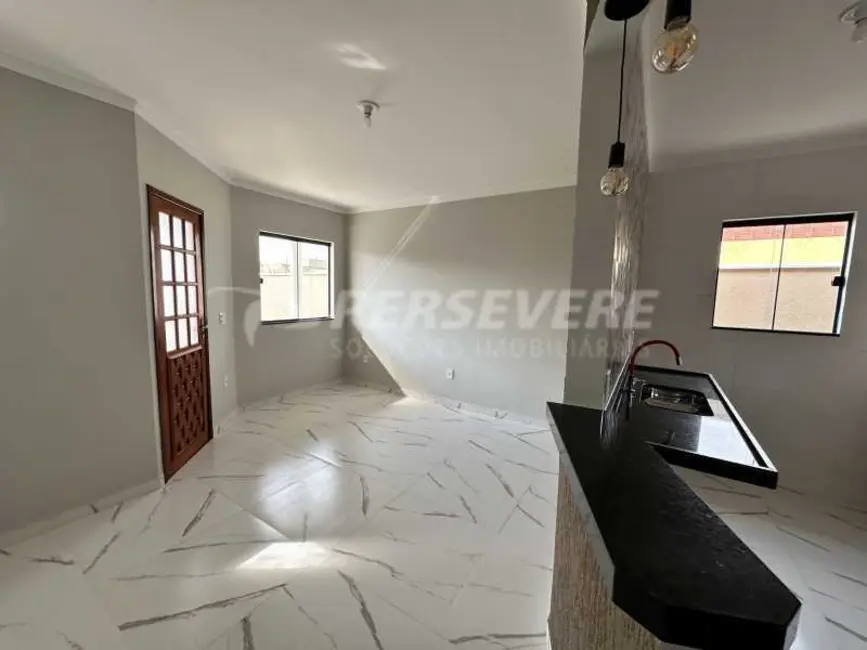 Foto 3 de Casa com 2 quartos à venda, 182m2 em Marica - RJ