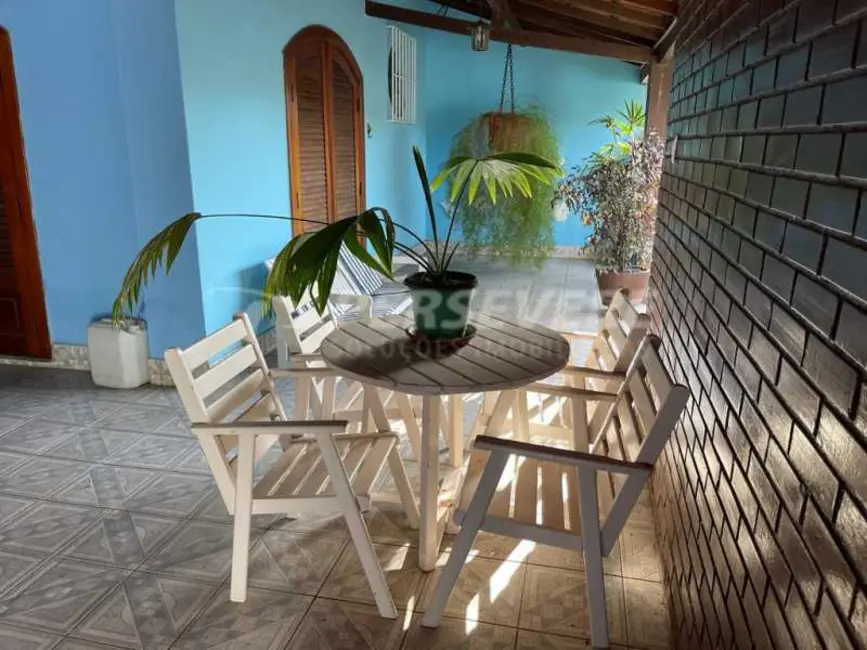 Casa com 5 quartos à venda, 345m2 em Marica - RJ - imagem 3 Foto 3 de Casa com 5 quartos à venda, 345m2 em Marica - RJ