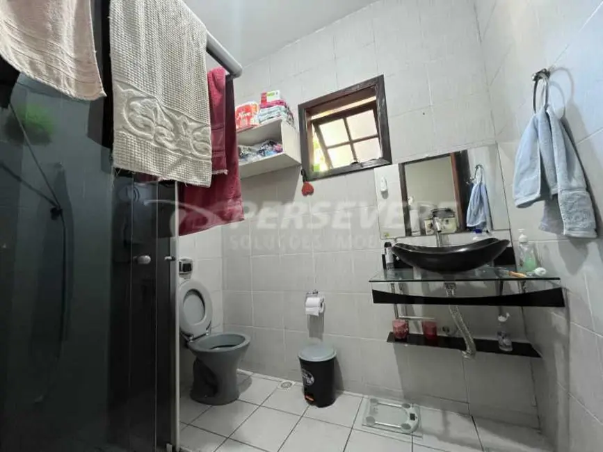 Foto 8 de Casa com 4 quartos à venda, 162m2 em Marica - RJ