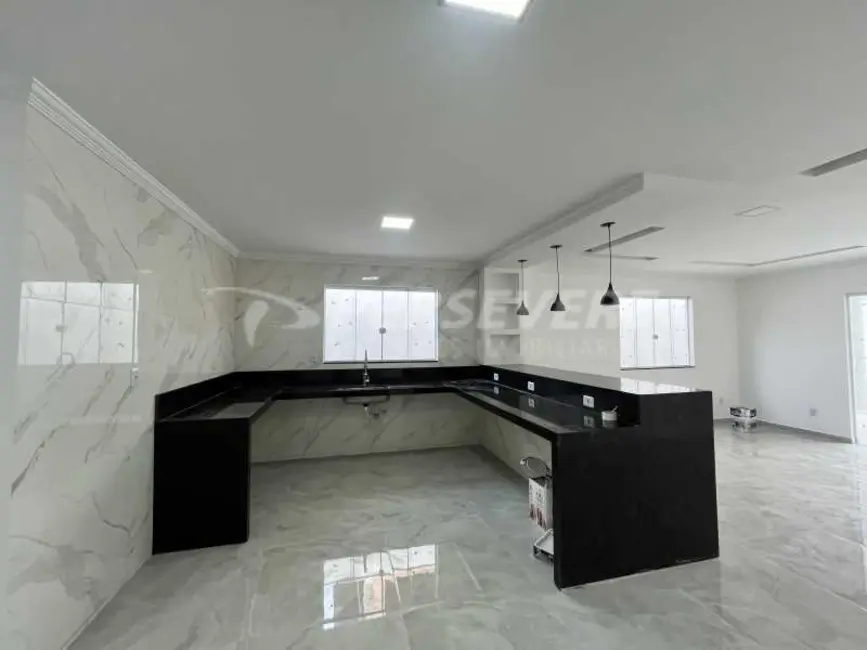 Foto 6 de Casa com 3 quartos à venda, 170m2 em Marica - RJ