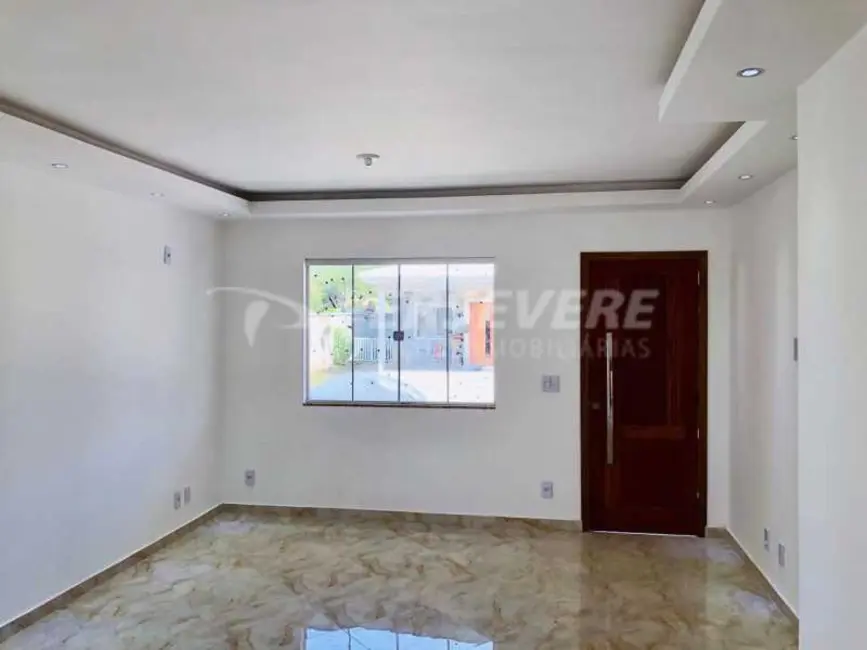 Foto 2 de Casa de Condomínio com 3 quartos à venda, 108m2 em Marica - RJ