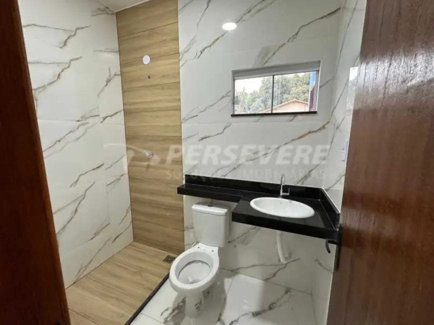 Foto 6 de Casa com 3 quartos à venda, 132m2 em Marica - RJ