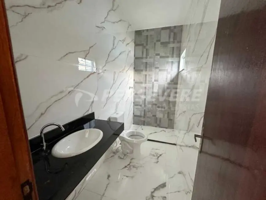 Foto 7 de Casa com 3 quartos à venda, 132m2 em Marica - RJ