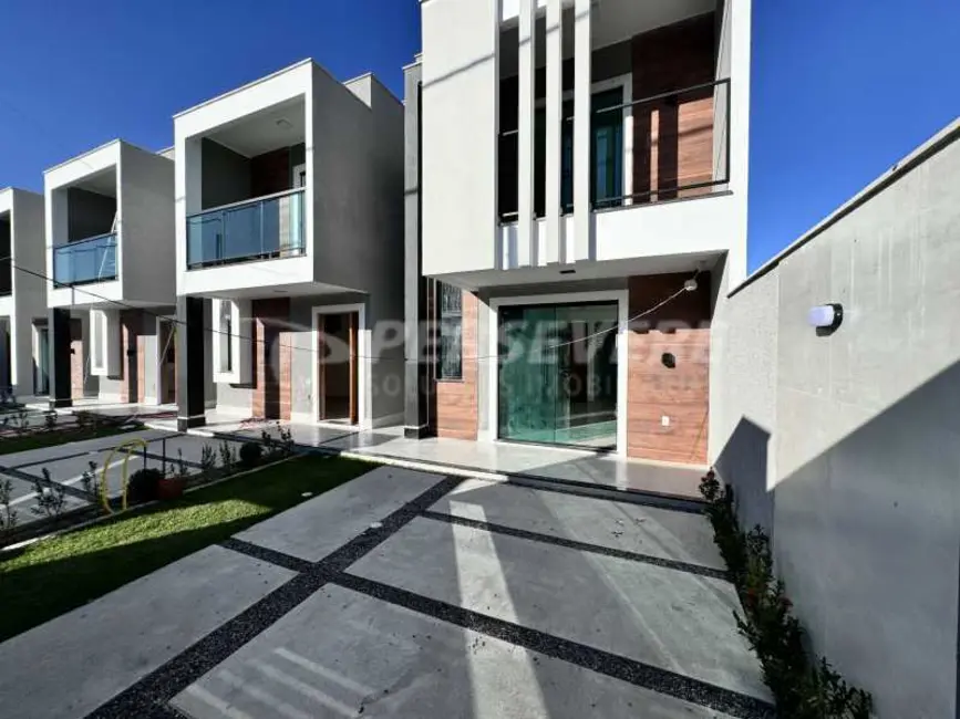 Foto 2 de Casa com 3 quartos à venda, 94m2 em Marica - RJ