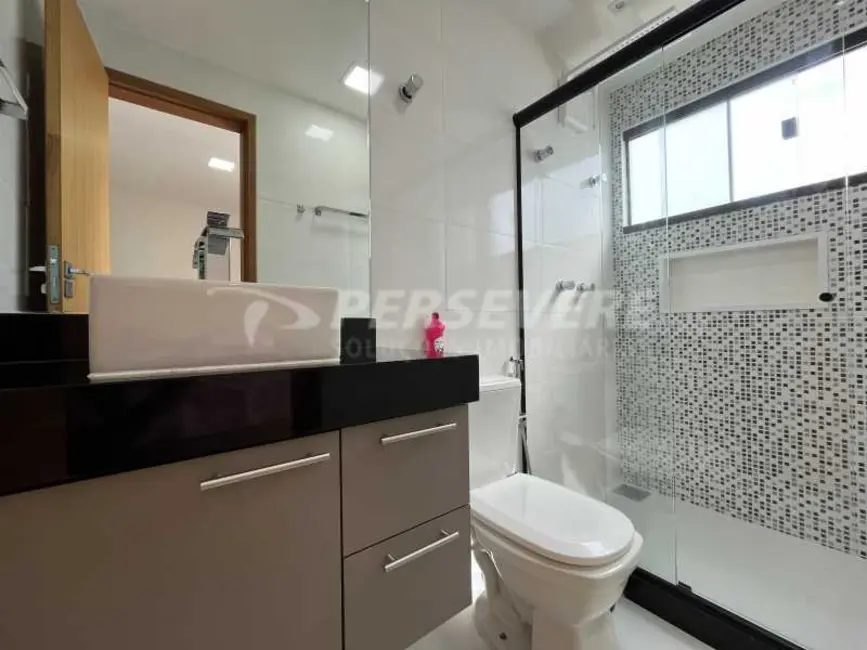 Casa de Condomínio com 4 quartos à venda, 231m2 em Marica - RJ - imagem 6 Foto 6 de Casa de Condomínio com 4 quartos à venda, 231m2 em Marica - RJ