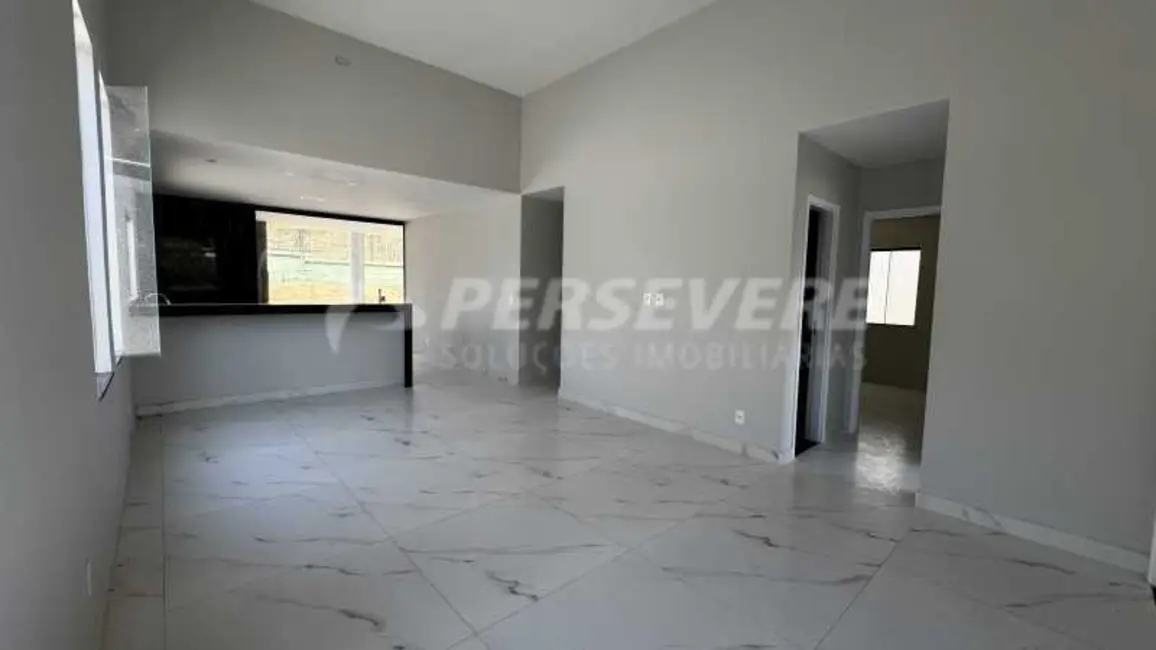Foto 2 de Casa de Condomínio com 3 quartos à venda, 120m2 em Marica - RJ