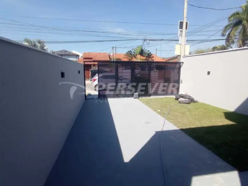 Foto 2 de Casa com 3 quartos à venda, 106m2 em Marica - RJ