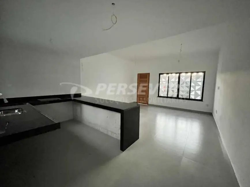 Casa com 3 quartos à venda, 102m2 em Marica - RJ - imagem 5 Foto 5 de Casa com 3 quartos à venda, 102m2 em Marica - RJ