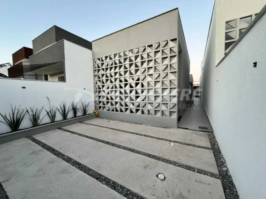 Foto 1 de Casa com 3 quartos à venda, 102m2 em Marica - RJ