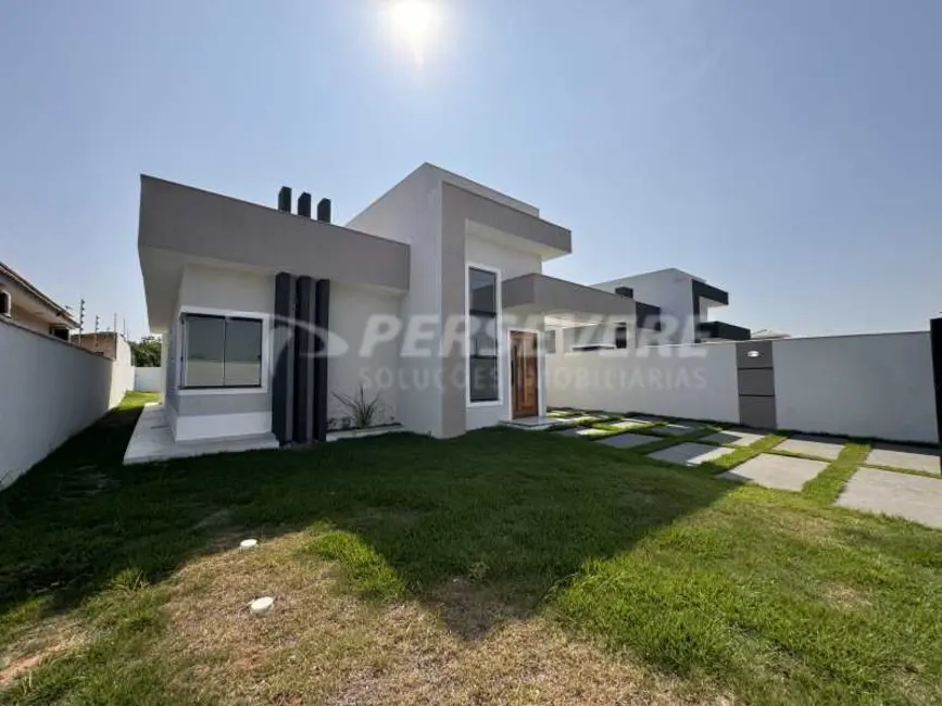 Foto 2 de Casa com 3 quartos à venda, 135m2 em Marica - RJ