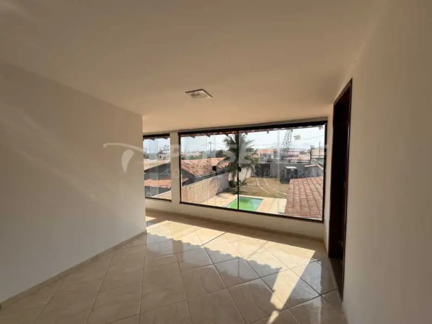 Foto 9 de Casa com 4 quartos à venda, 212m2 em Marica - RJ