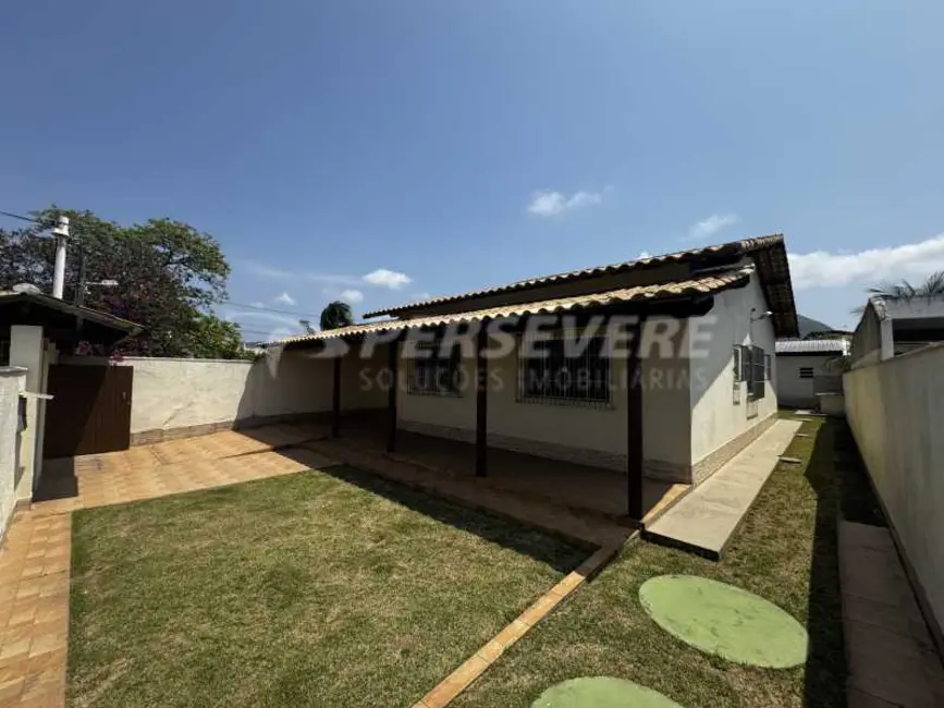 Foto 2 de Casa com 3 quartos à venda, 135m2 em Marica - RJ