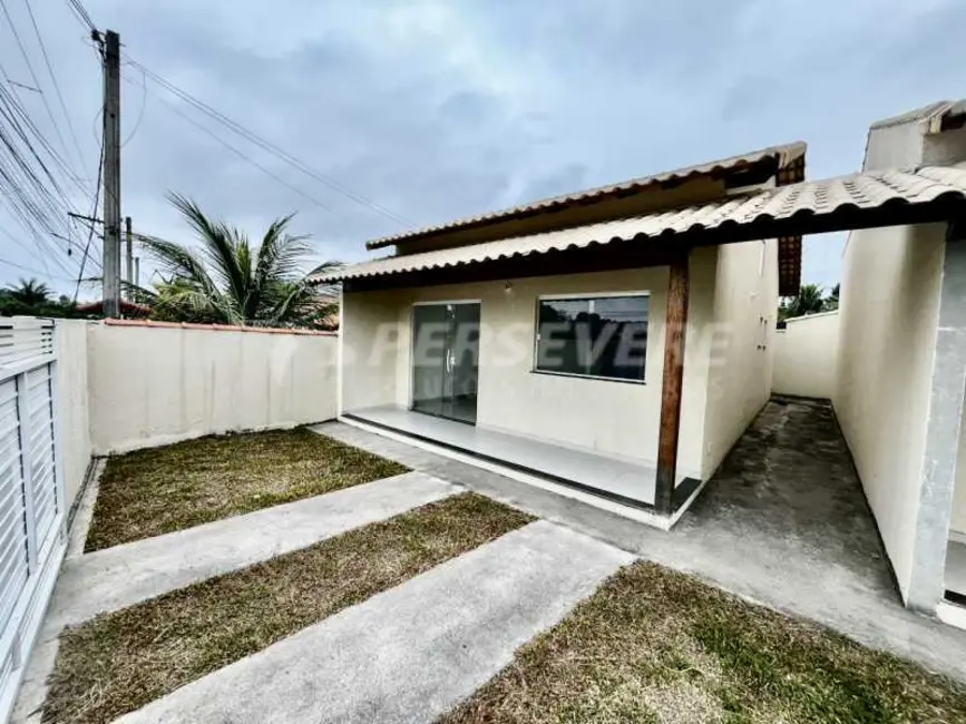 Foto 1 de Casa com 2 quartos à venda, 65m2 em Marica - RJ