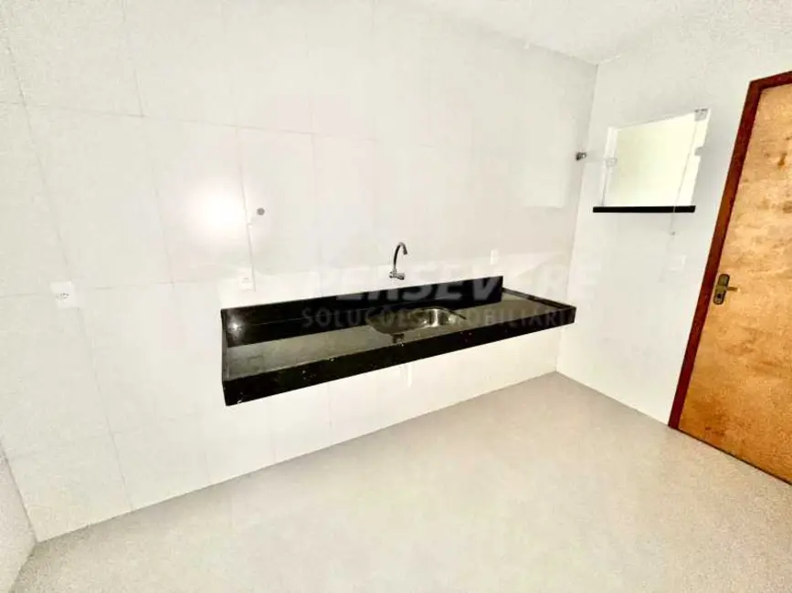 Casa com 2 quartos à venda, 65m2 em Marica - RJ - imagem 3 Foto 3 de Casa com 2 quartos à venda, 65m2 em Marica - RJ