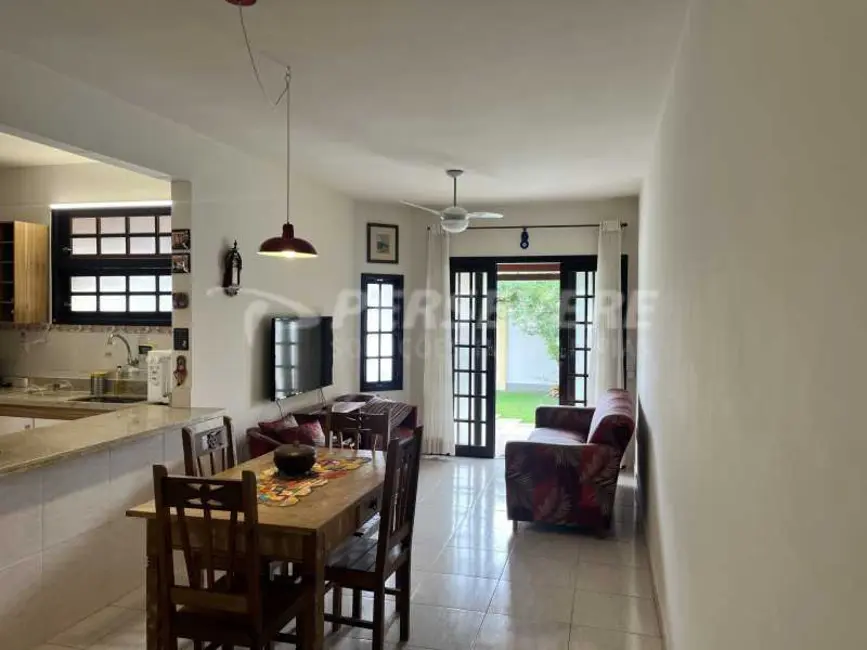 Foto 3 de Casa com 3 quartos à venda, 120m2 em Marica - RJ