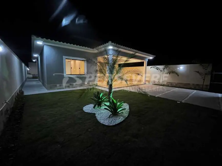 Foto 1 de Casa com 3 quartos à venda, 115m2 em Marica - RJ