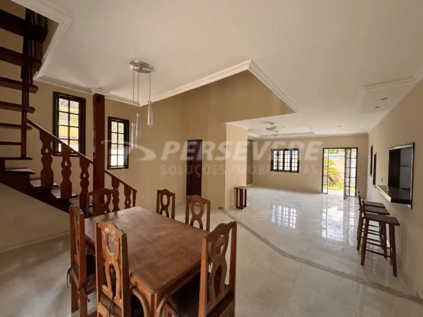 Foto 3 de Casa com 3 quartos à venda, 208m2 em Marica - RJ