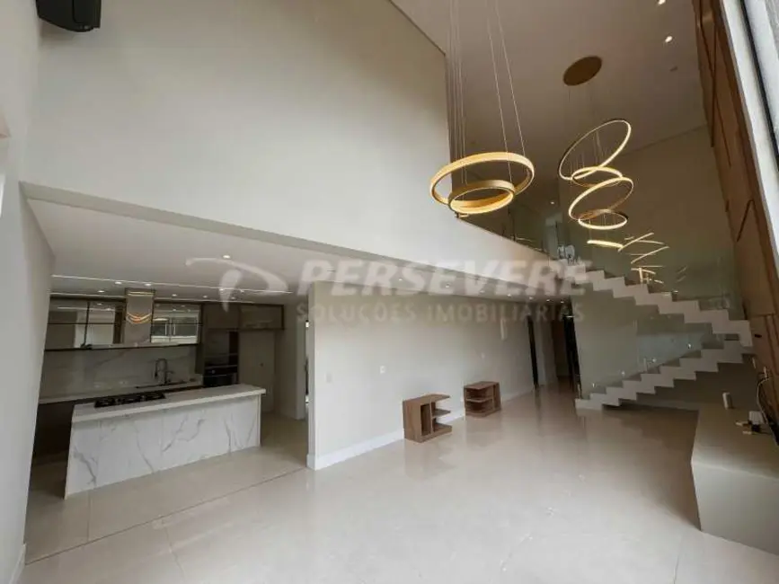 Foto 2 de Casa de Condomínio com 3 quartos à venda, 250m2 em Marica - RJ