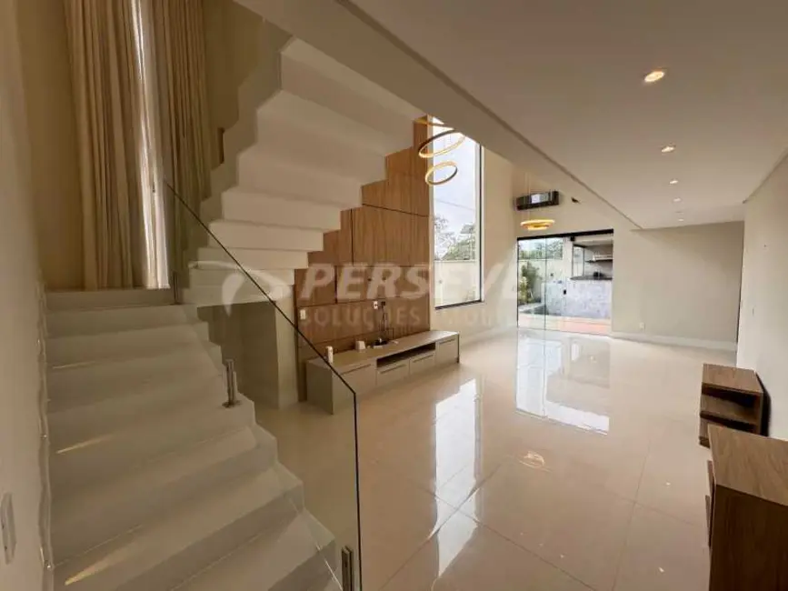 Foto 3 de Casa de Condomínio com 3 quartos à venda, 250m2 em Marica - RJ