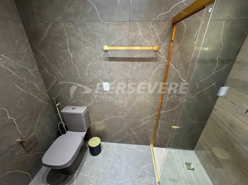 Foto 8 de Casa de Condomínio com 3 quartos à venda, 250m2 em Marica - RJ