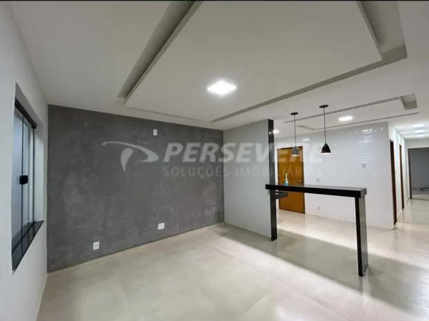 Foto 3 de Casa com 2 quartos à venda, 63m2 em Marica - RJ
