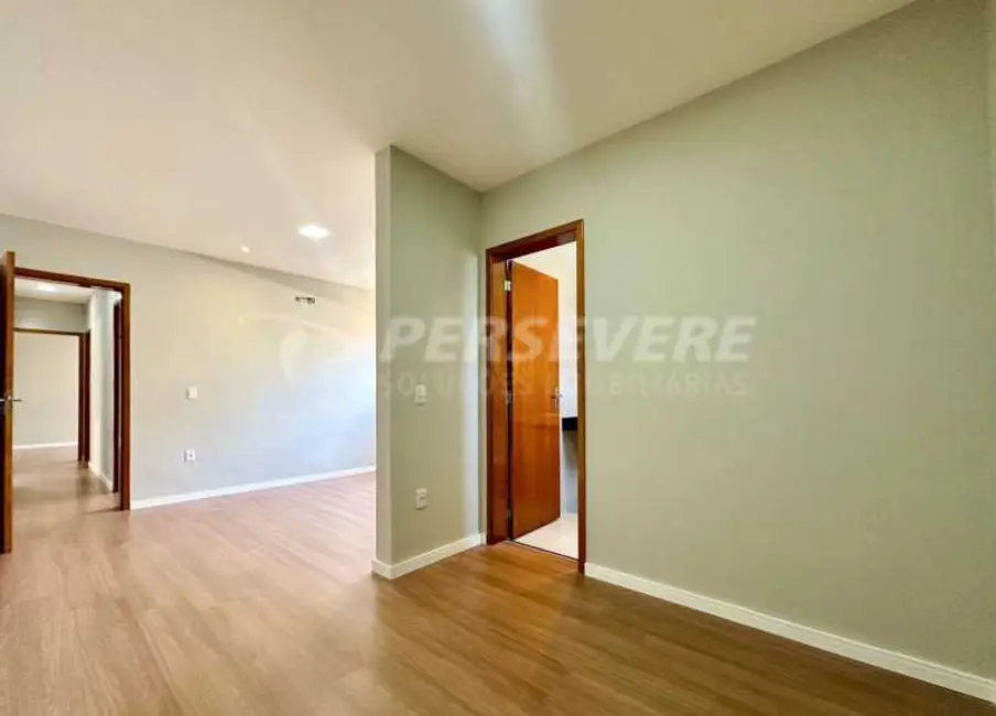 Casa de Condomínio com 3 quartos à venda, 162m2 em Marica - RJ - imagem 9 Foto 9 de Casa de Condomínio com 3 quartos à venda, 162m2 em Marica - RJ