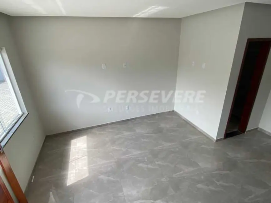 Foto 9 de Casa com 2 quartos à venda, 75m2 em Marica - RJ