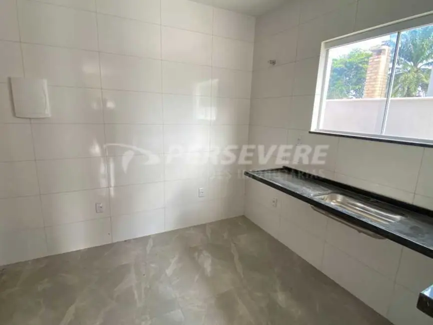 Foto 5 de Casa com 2 quartos à venda, 75m2 em Marica - RJ