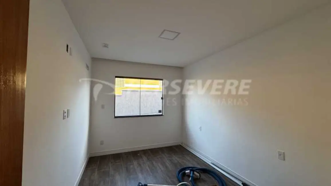 Foto 6 de Casa de Condomínio com 3 quartos à venda, 162m2 em Marica - RJ