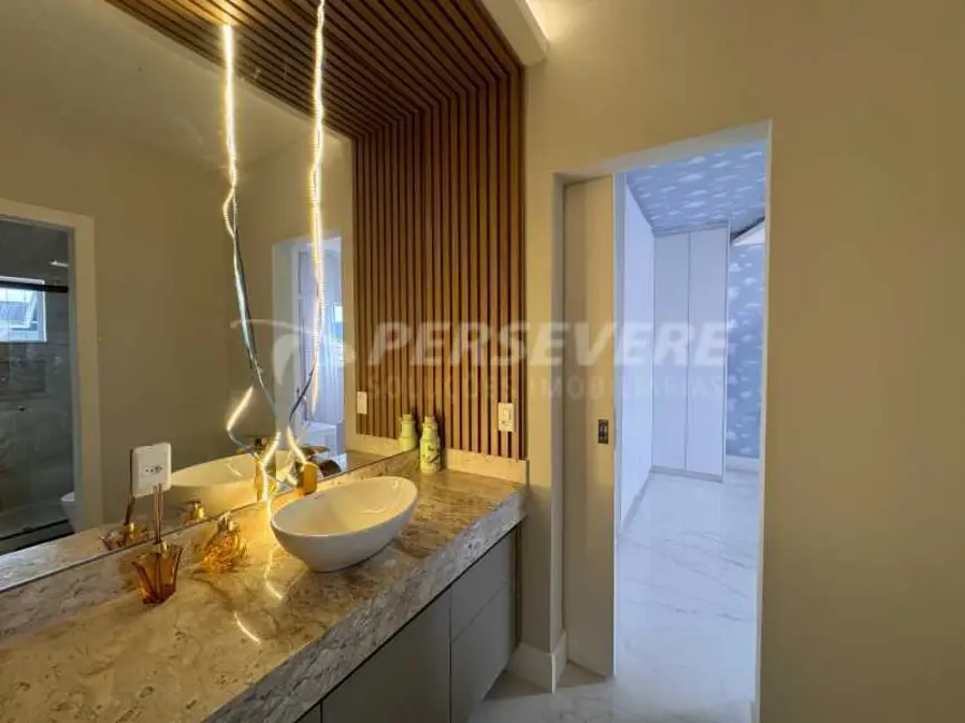 Foto 8 de Casa de Condomínio com 4 quartos à venda, 303m2 em Marica - RJ