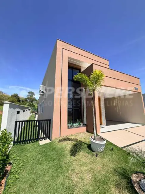 Foto 2 de Casa de Condomínio com 3 quartos à venda, 138m2 em Marica - RJ
