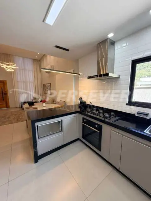 Foto 9 de Casa de Condomínio com 3 quartos à venda, 138m2 em Marica - RJ