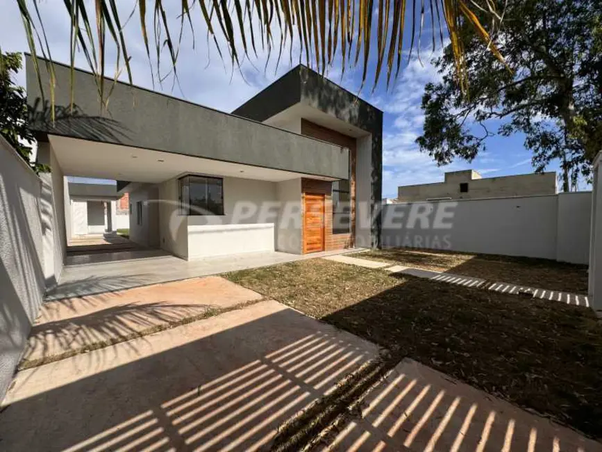 Foto 1 de Casa com 2 quartos à venda, 112m2 em Marica - RJ