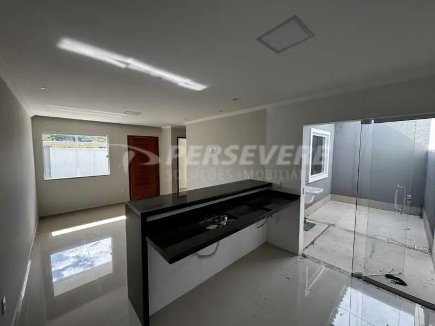 Casa com 2 quartos à venda, 55m2 em Marica - RJ - imagem 3 Foto 3 de Casa com 2 quartos à venda, 55m2 em Marica - RJ