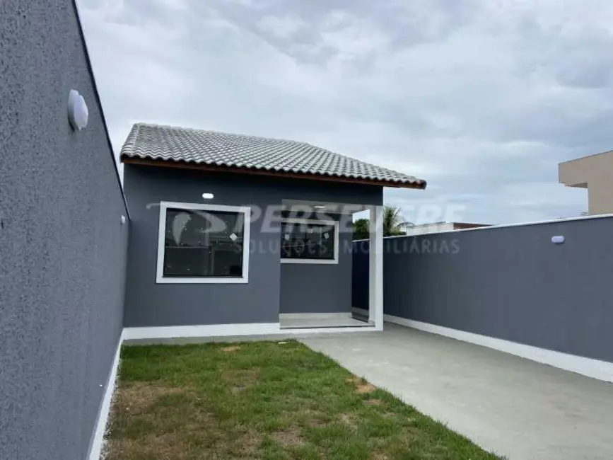Foto 2 de Casa com 2 quartos à venda, 66m2 em Marica - RJ