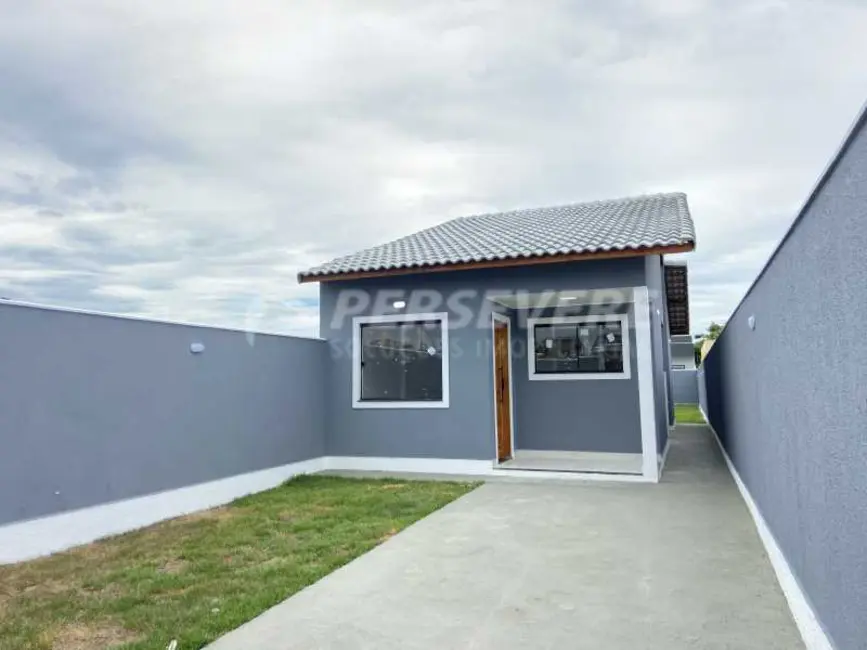 Foto 1 de Casa com 2 quartos à venda, 66m2 em Marica - RJ