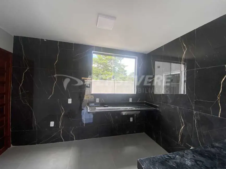 Foto 6 de Casa com 2 quartos à venda, 65m2 em Marica - RJ