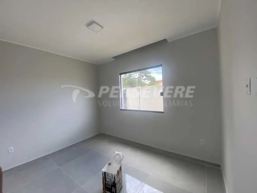 Foto 9 de Casa com 2 quartos à venda, 65m2 em Marica - RJ