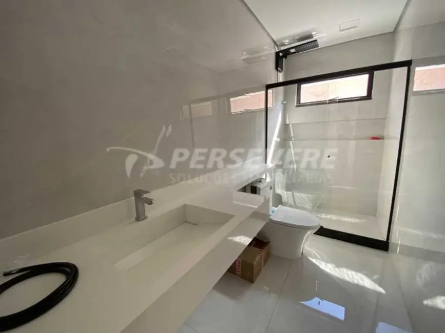 Foto 9 de Casa de Condomínio com 3 quartos à venda, 147m2 em Marica - RJ