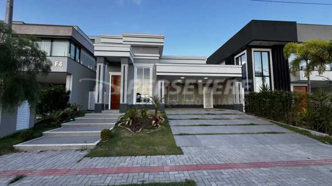 Foto 1 de Casa de Condomínio com 3 quartos à venda, 200m2 em Marica - RJ