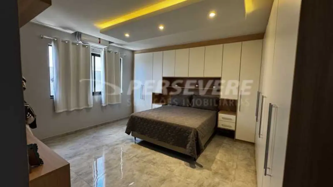 Casa de Condomínio com 3 quartos à venda, 211m2 em Marica - RJ - imagem 9 Foto 9 de Casa de Condomínio com 3 quartos à venda, 211m2 em Marica - RJ