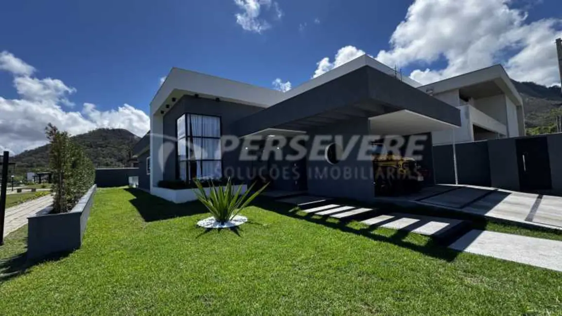 Foto 1 de Casa de Condomínio com 3 quartos à venda, 211m2 em Marica - RJ