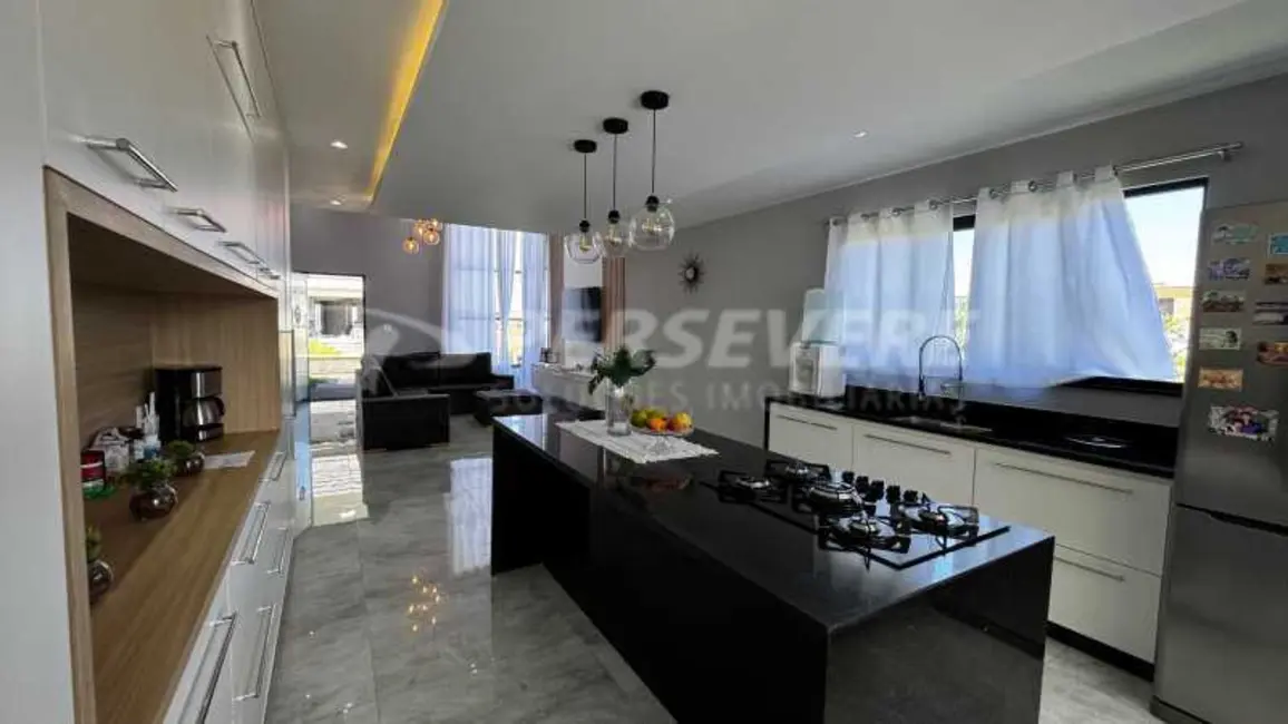 Casa de Condomínio com 3 quartos à venda, 211m2 em Marica - RJ - imagem 5 Foto 5 de Casa de Condomínio com 3 quartos à venda, 211m2 em Marica - RJ