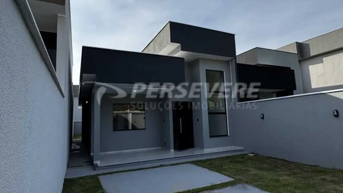 Foto 2 de Casa com 2 quartos à venda, 83m2 em Marica - RJ