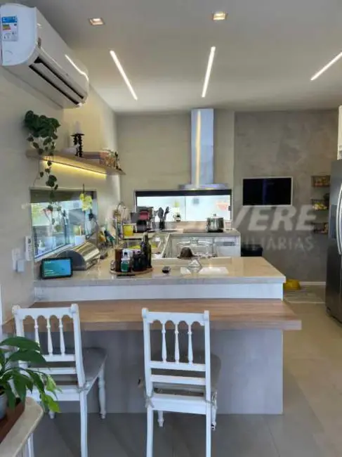 Foto 9 de Casa de Condomínio com 4 quartos à venda, 290m2 em Marica - RJ