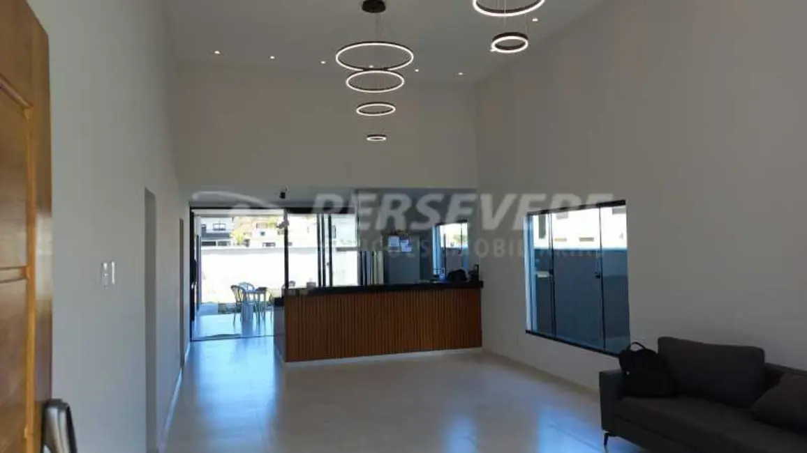 Casa de Condomínio com 3 quartos à venda, 177m2 em Marica - RJ - imagem 5 Foto 5 de Casa de Condomínio com 3 quartos à venda, 177m2 em Marica - RJ