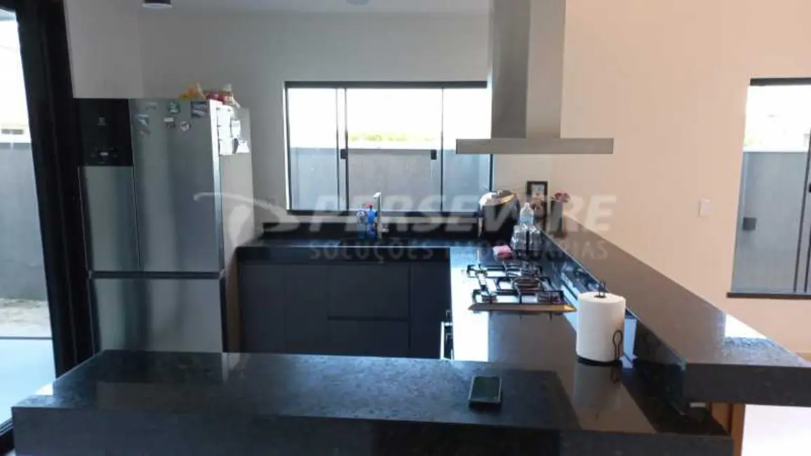 Casa de Condomínio com 3 quartos à venda, 177m2 em Marica - RJ - imagem 7 Foto 7 de Casa de Condomínio com 3 quartos à venda, 177m2 em Marica - RJ