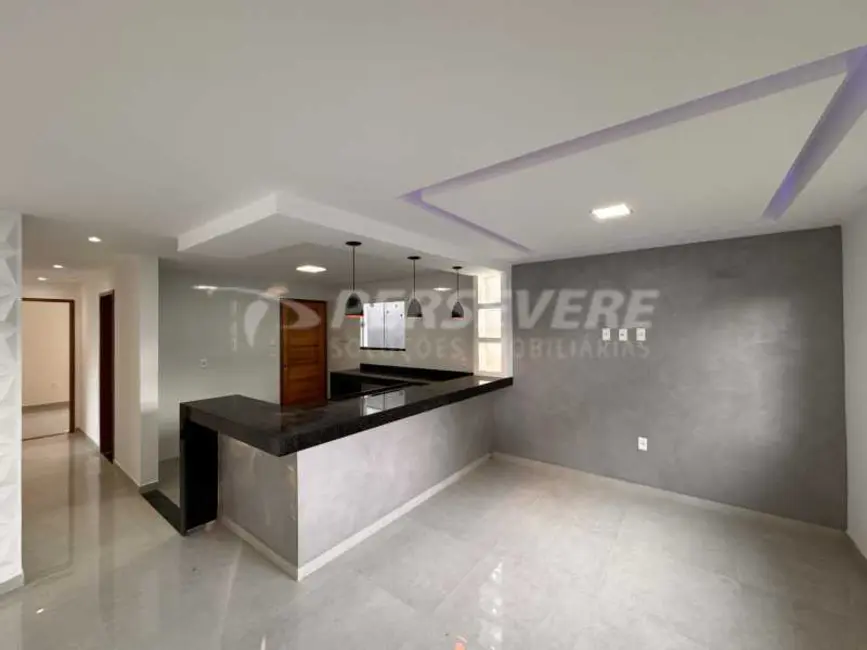 Foto 2 de Casa com 3 quartos à venda, 95m2 em Marica - RJ