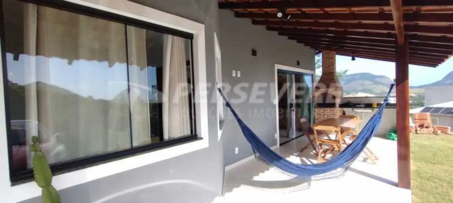 Foto 2 de Casa de Condomínio com 3 quartos à venda, 129m2 em Marica - RJ